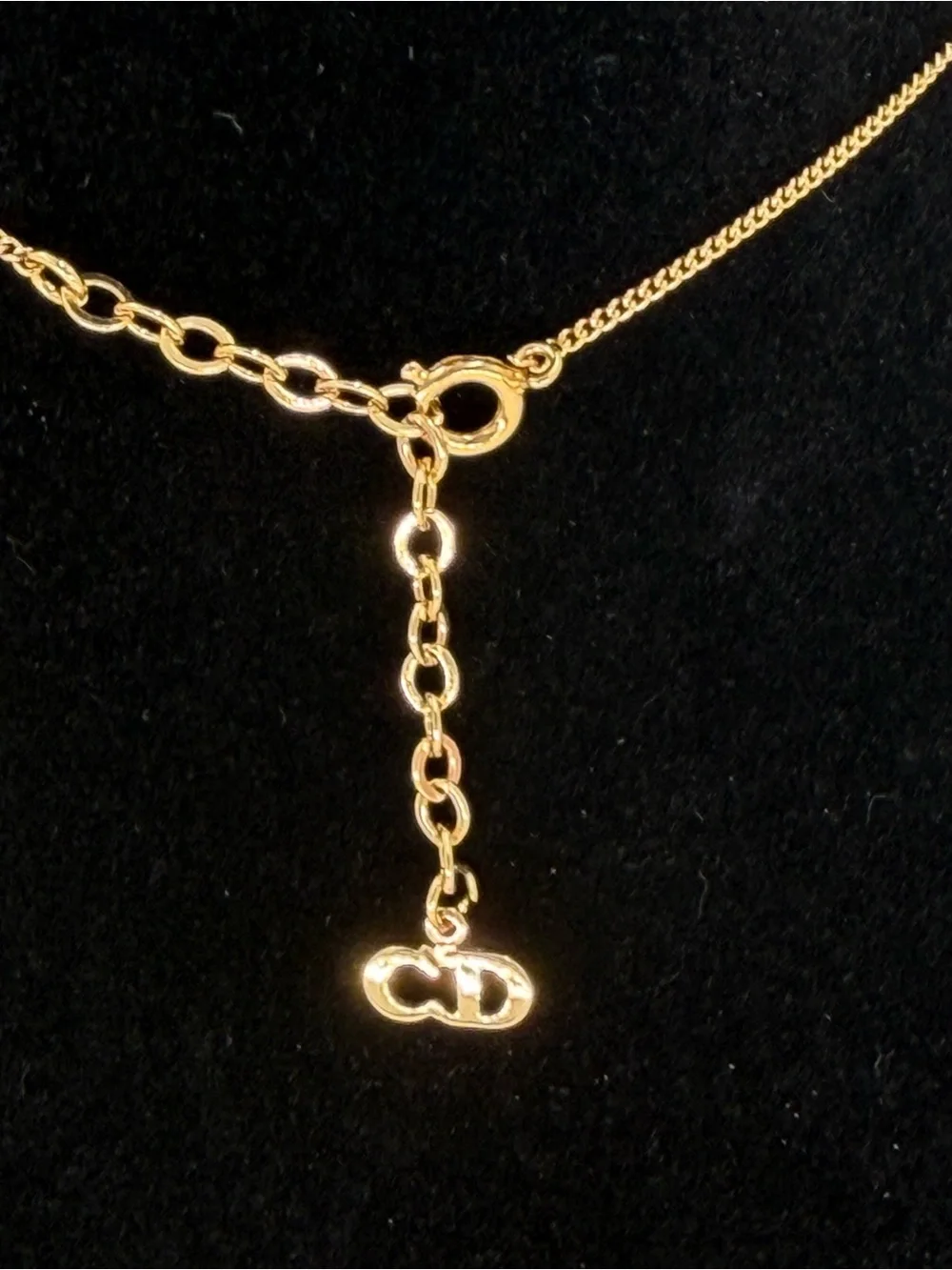 Dior Vintage Gold Tone Medallion Pendant Necklace Excellent Condition - Picture 4 of 12
